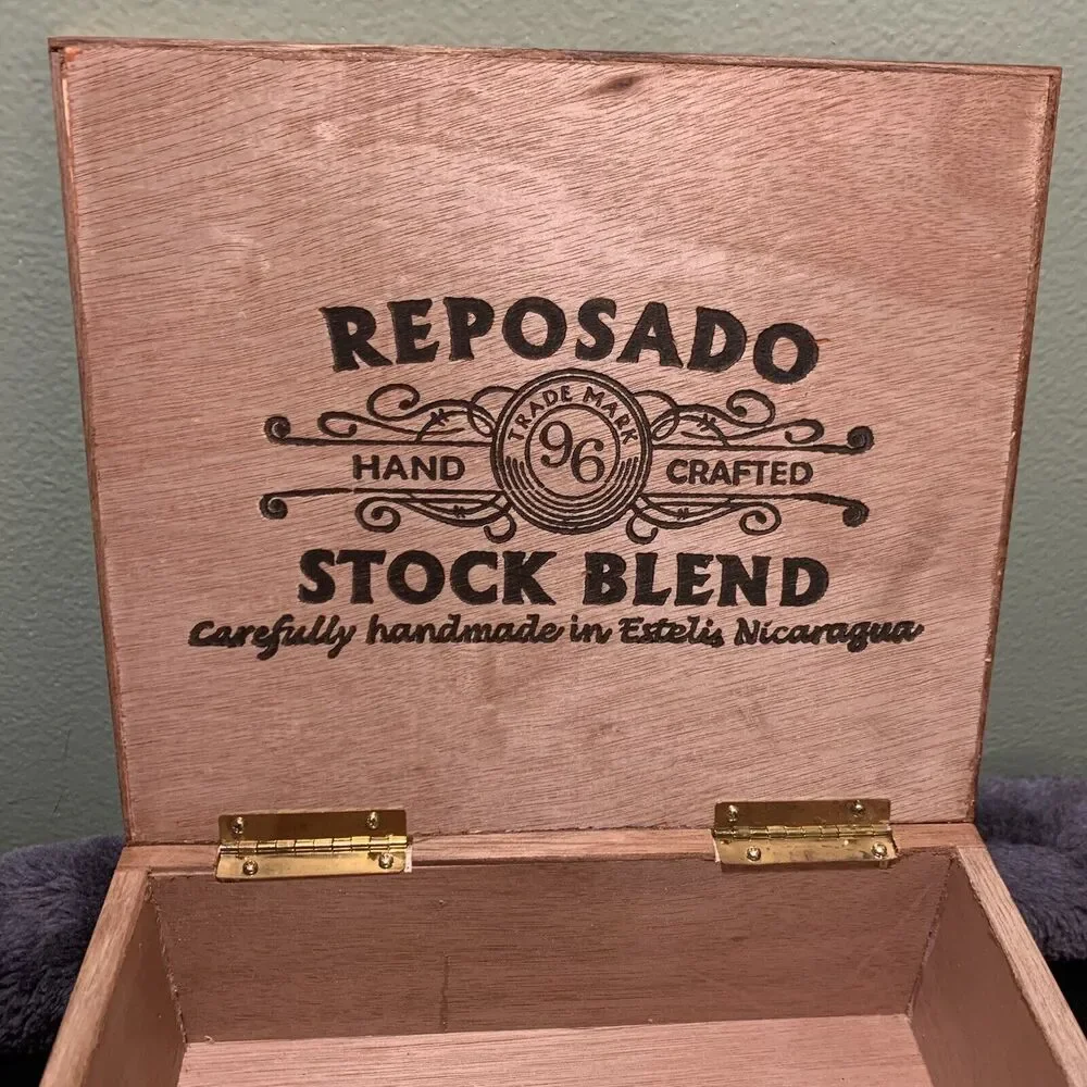 Reposado Hand Crafted Stock Blend Wooden Cigar Box. Box Only, No Cigars.